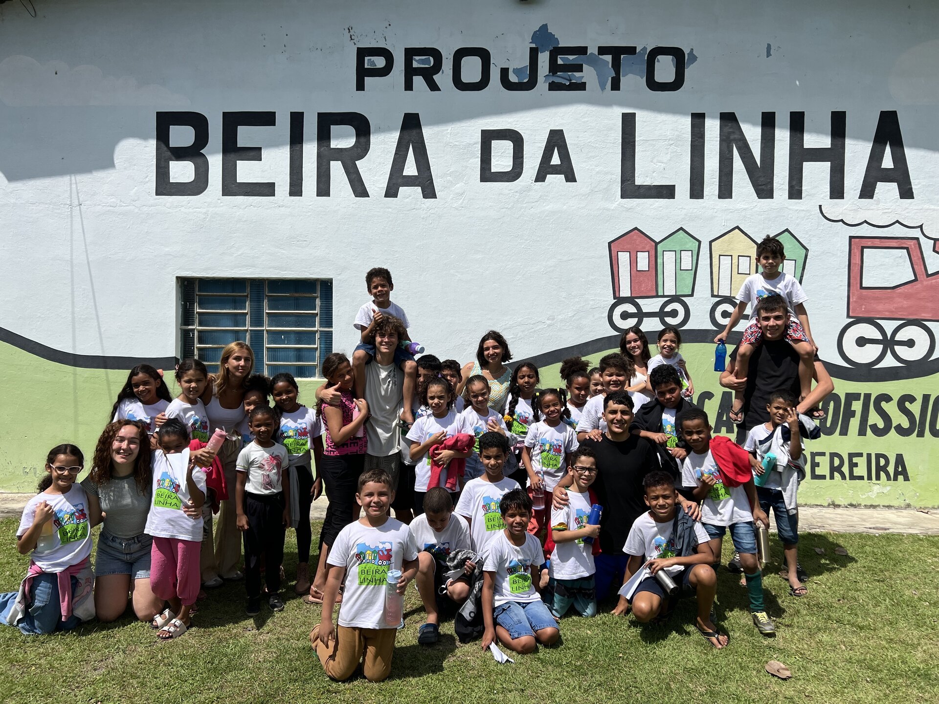 Beira da Linha Project with child